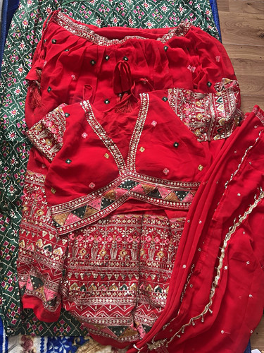 Damen rot bestickt lengha - damen,
