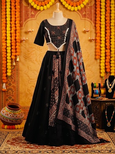 Navratri chaniya choli mit - chaniya,
